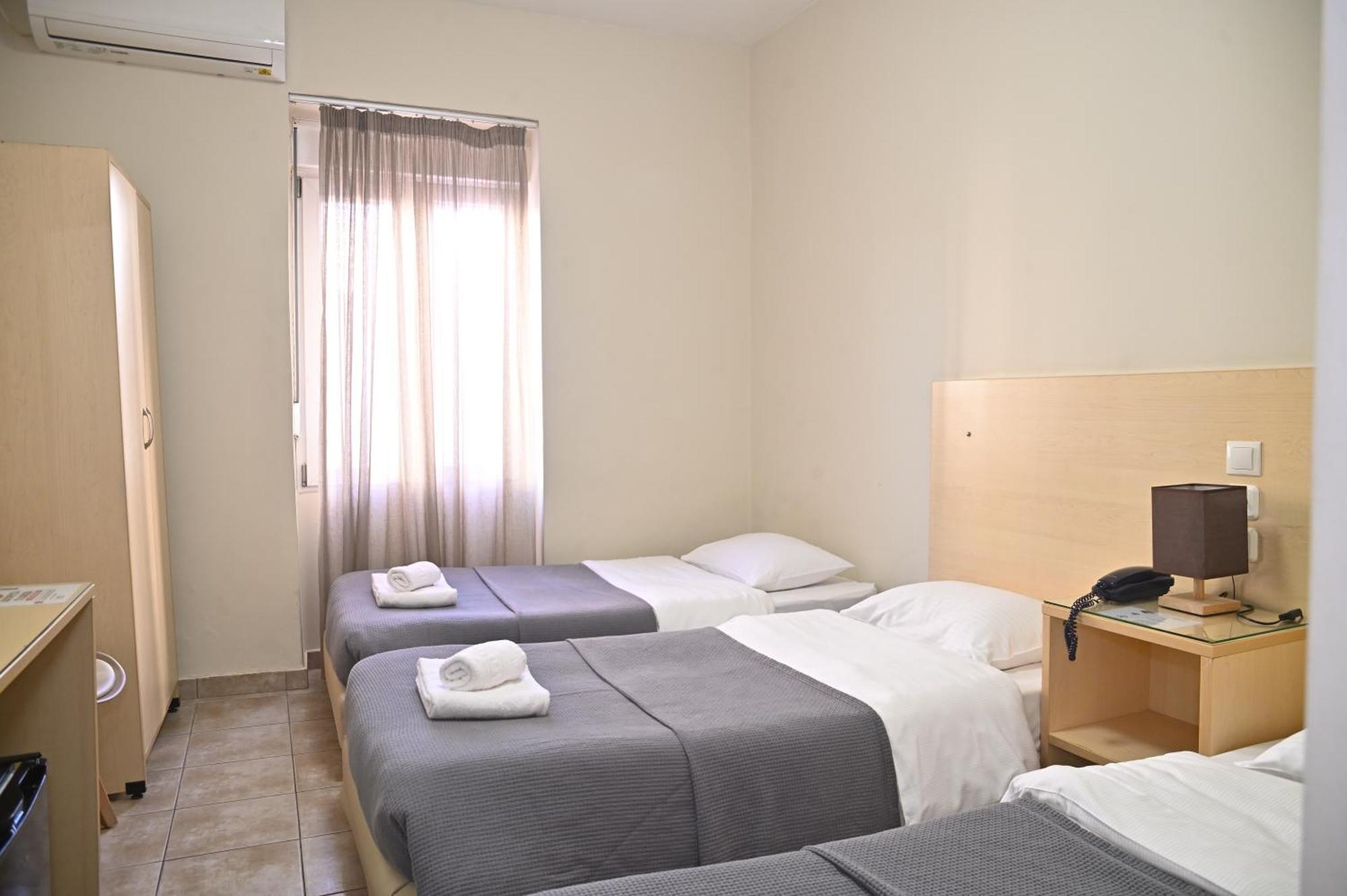 Kentrikon Hotel Chalkida Exterior photo